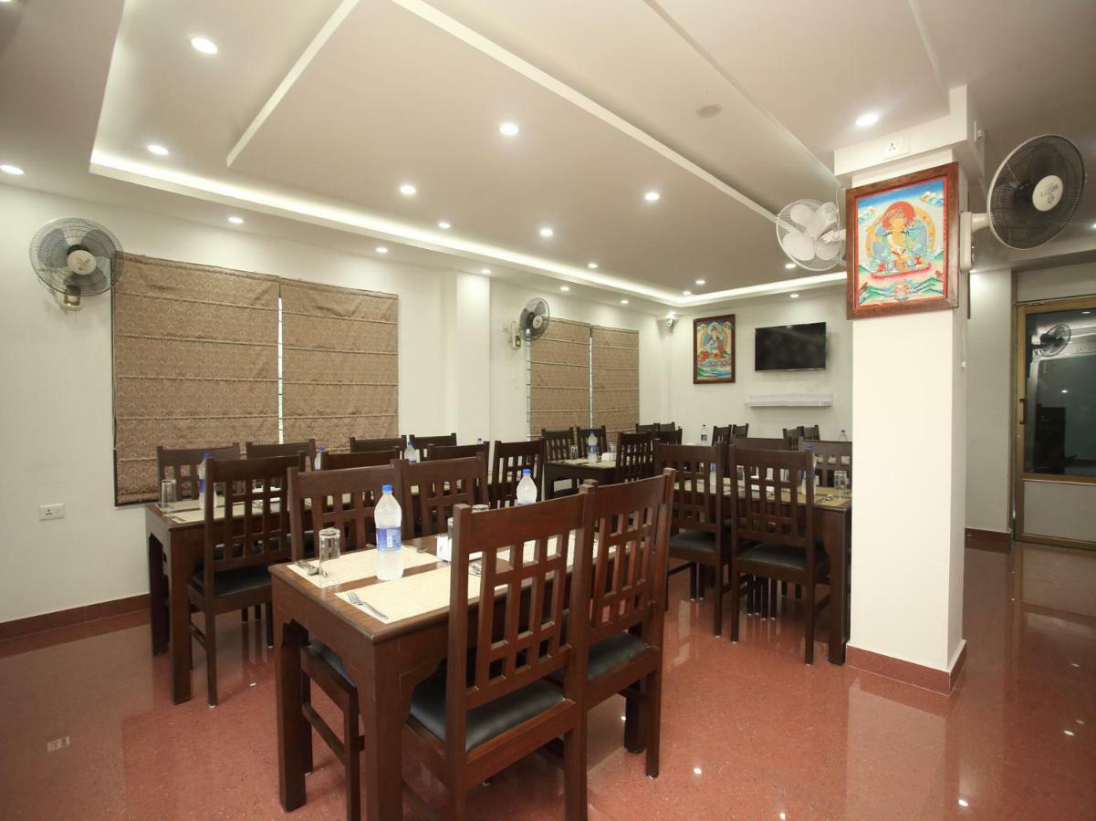 Oyo 525 艾洛卡酒店 拉明德 外观 照片